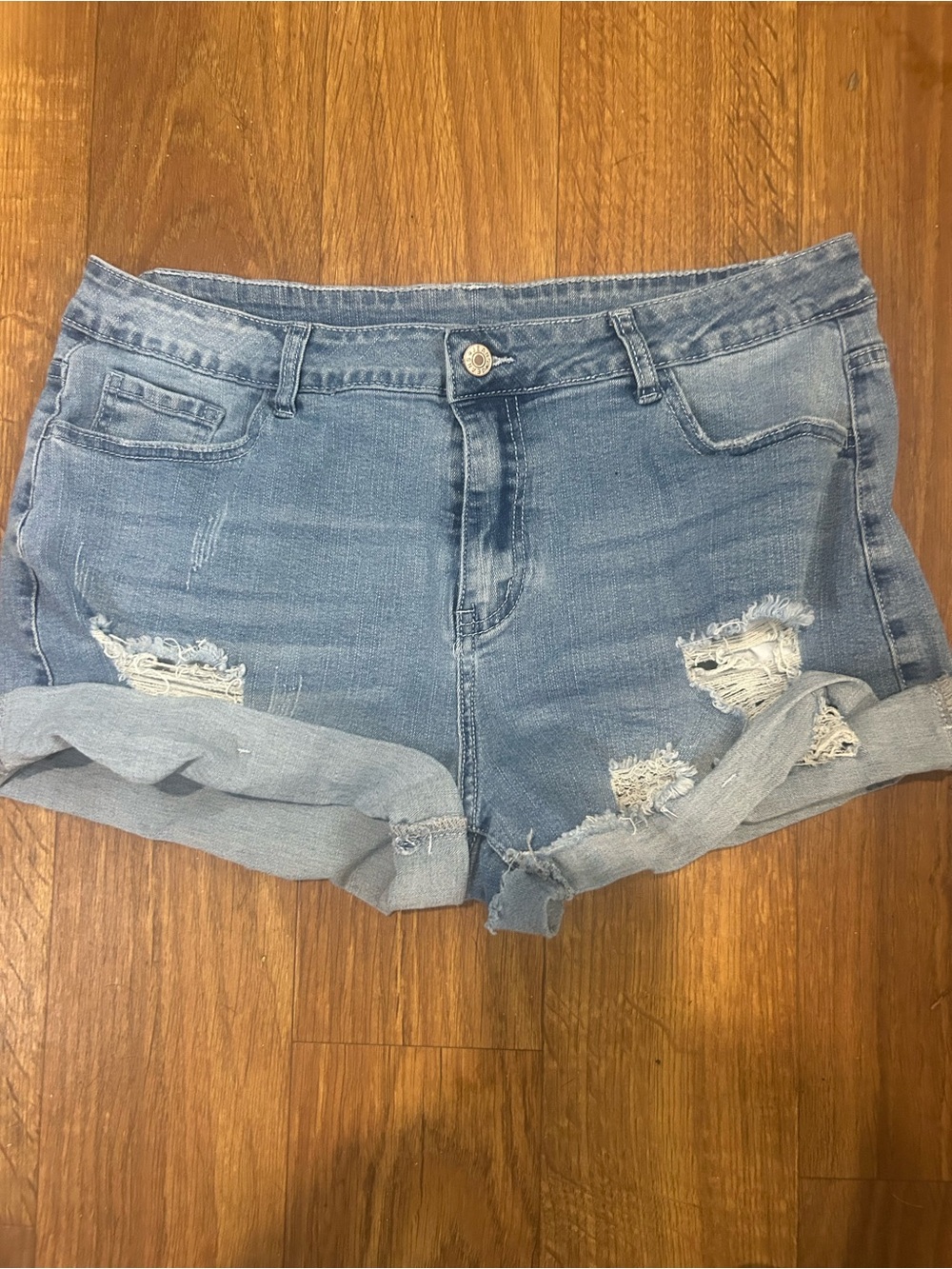 Women’s Distressed Denim Roll-Cuff Shorts - Light Blue size XL